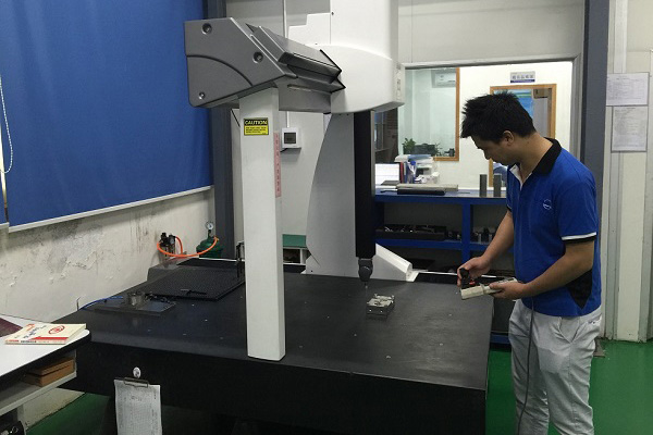 measure CNC machined parts